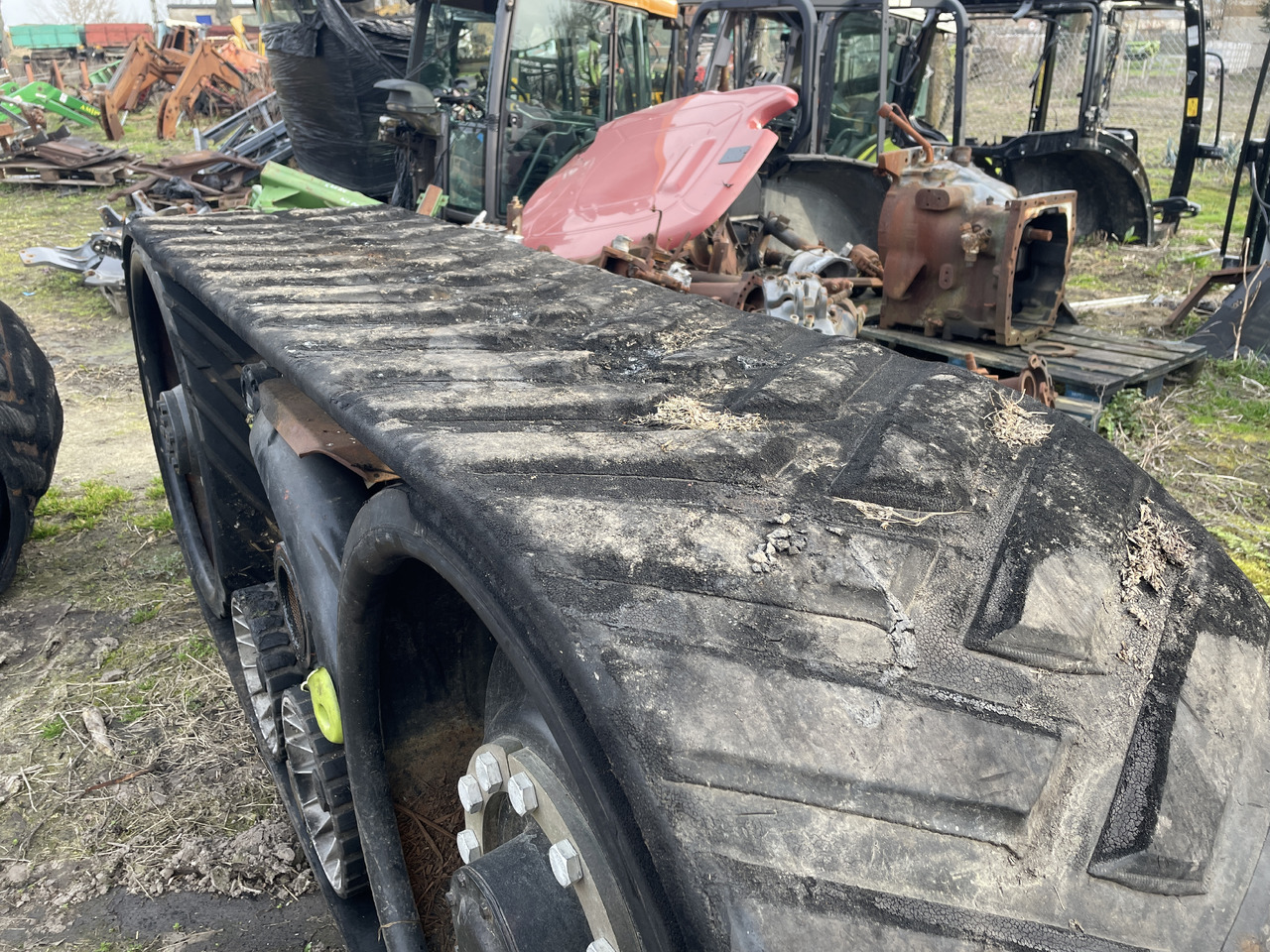 Claas Lexion - gąsienice wózek koła - Lánctalp - Kombájn: 3 kép. Claas Lexion - gąsienice wózek koła - Lánctalp - Kombájn: 3 kép.