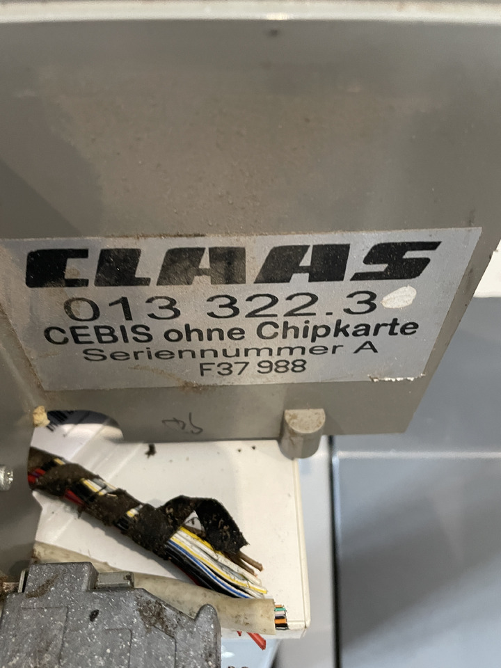Claas Lexion - monitor Cebis IMO komputer - 013322.3 - Fülke és belső tér - Mezőgazdasági gépek: 2 kép. Claas Lexion - monitor Cebis IMO komputer - 013322.3 - Fülke és belső tér - Mezőgazdasági gépek: 2 kép.