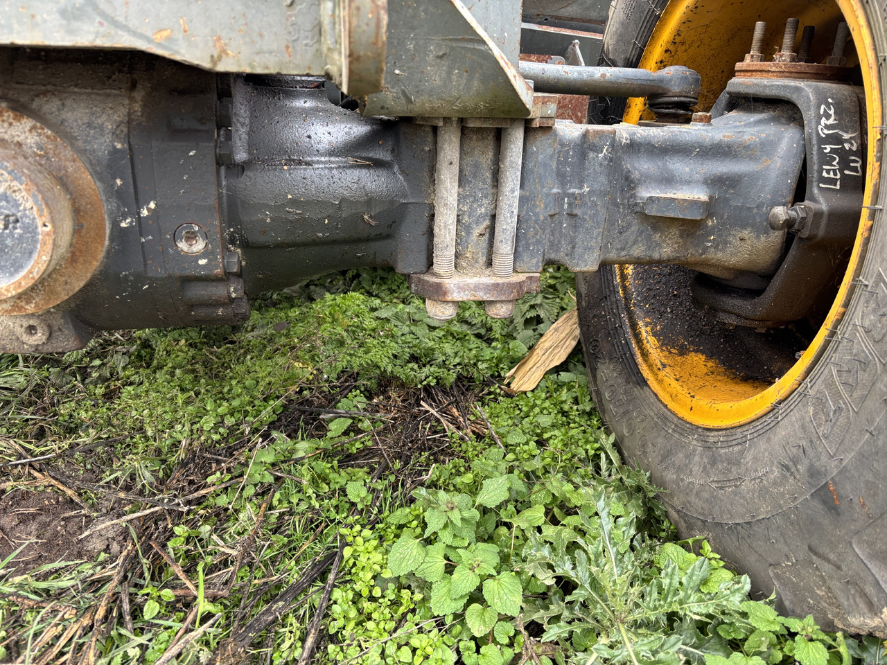 DANA Spicer 212/753 Dieci 185 Zwolnica Zwrotnica Pochwa Obudowa - Véglehajtás - Mezőgazdasági gépek: 1 kép. DANA Spicer 212/753 Dieci 185 Zwolnica Zwrotnica Pochwa Obudowa - Véglehajtás - Mezőgazdasági gépek: 1 kép.