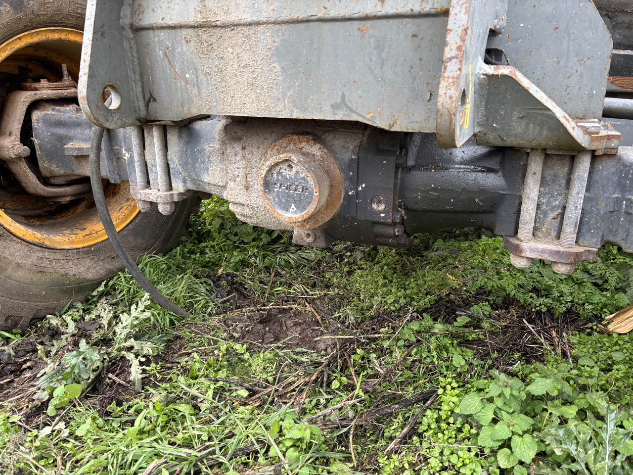 DANA Spicer 212/753 Dieci 185 Zwolnica Zwrotnica Pochwa Obudowa - Véglehajtás - Mezőgazdasági gépek: 3 kép. DANA Spicer 212/753 Dieci 185 Zwolnica Zwrotnica Pochwa Obudowa - Véglehajtás - Mezőgazdasági gépek: 3 kép.