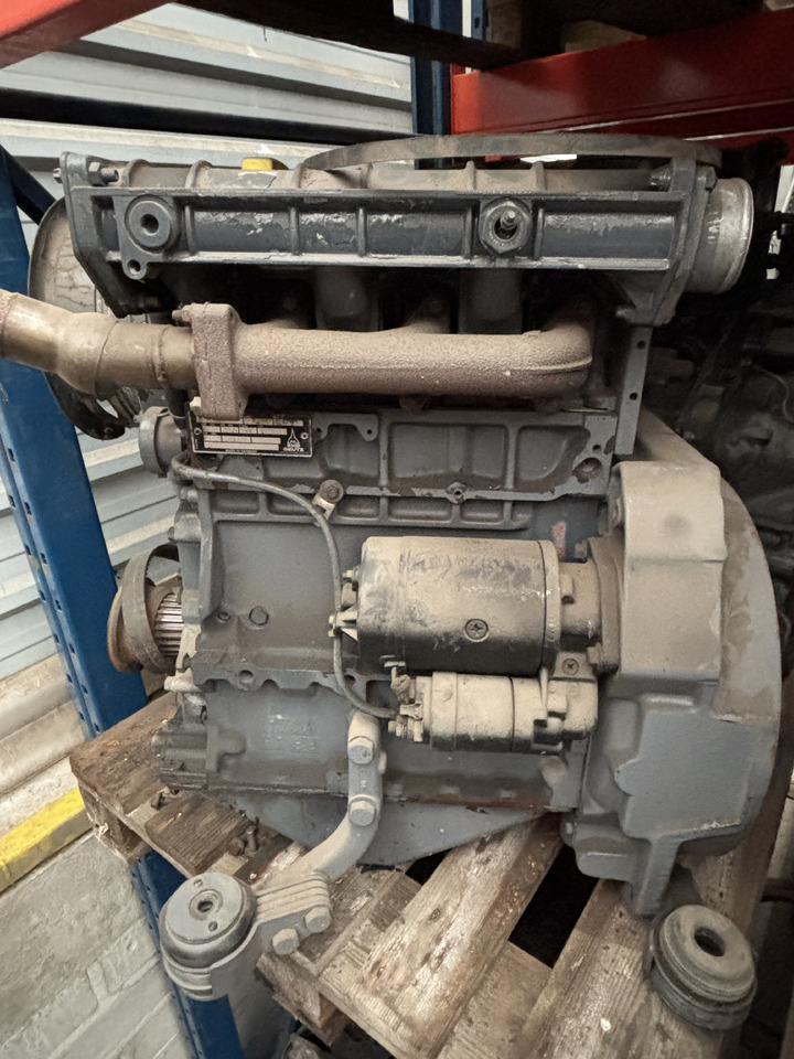 DEUTZ F3L 1011 F3L1011 Silnik - Motor - Építőipari gépek: 1 kép. DEUTZ F3L 1011 F3L1011 Silnik - Motor - Építőipari gépek: 1 kép.