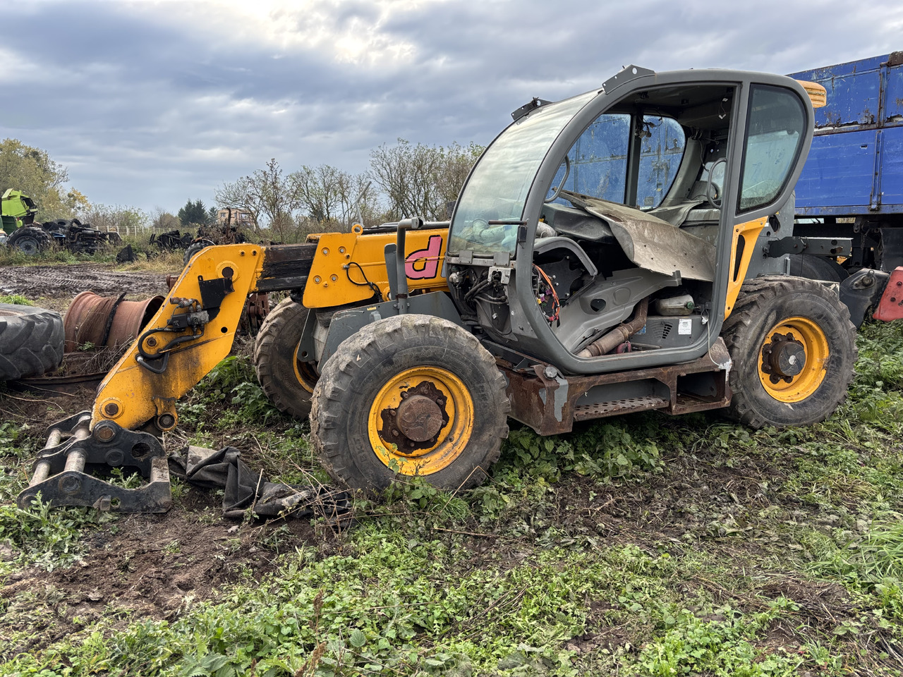 Dieci 185 - Ładowarka Teleskopowa - Kabina Szyba Dach - Ablak és alkatrészek - Teleszkópos rakodó: 1 kép. Dieci 185 - Ładowarka Teleskopowa - Kabina Szyba Dach - Ablak és alkatrészek - Teleszkópos rakodó: 1 kép.