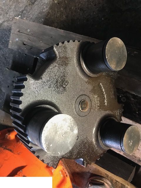 Dossan dl250 - Obudowa Zf 3869400109 - Erőátvitel - Mezőgazdasági gépek: 2 kép. Dossan dl250 - Obudowa Zf 3869400109 - Erőátvitel - Mezőgazdasági gépek: 2 kép.