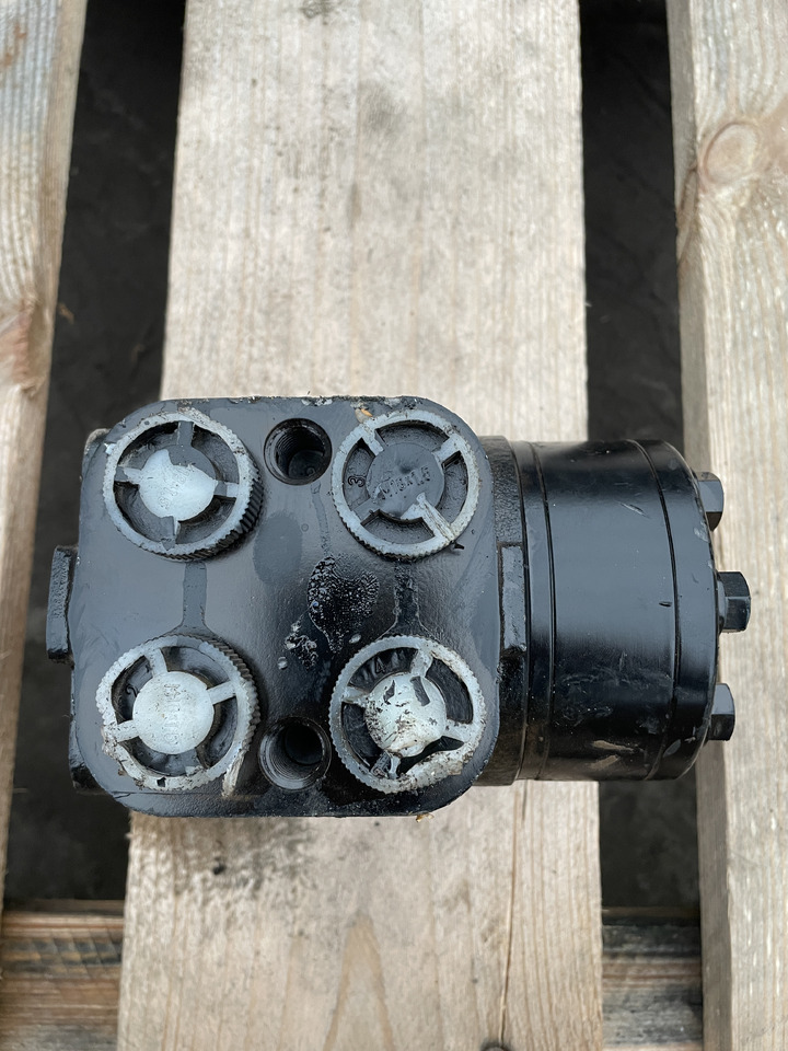 Eaton XCEL45 - orbitrol 401-1525-04 - Hidraulika: 2 kép. Eaton XCEL45 - orbitrol 401-1525-04 - Hidraulika: 2 kép.