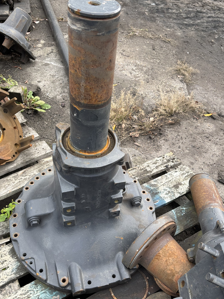 FENDT 930 933 936 Zwolnica Wał Obudowa Tylnej Osi 926101150070 934151150010 931150150030 - Véglehajtás - Mezőgazdasági gépek: 3 kép. FENDT 930 933 936 Zwolnica Wał Obudowa Tylnej Osi 926101150070 934151150010 931150150030 - Véglehajtás - Mezőgazdasági gépek: 3 kép.