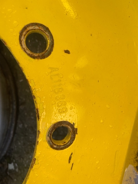 Felga John Deere 15x28 / AL118869 - Felni - Mezőgazdasági gépek: 2 kép. Felga John Deere 15x28 / AL118869 - Felni - Mezőgazdasági gépek: 2 kép.