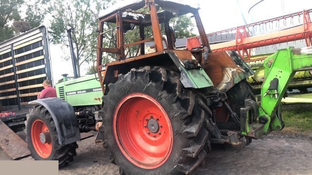 Fendt 311 - Felgi - Felni - Mezőgazdasági gépek: 4 kép. Fendt 311 - Felgi - Felni - Mezőgazdasági gépek: 4 kép.