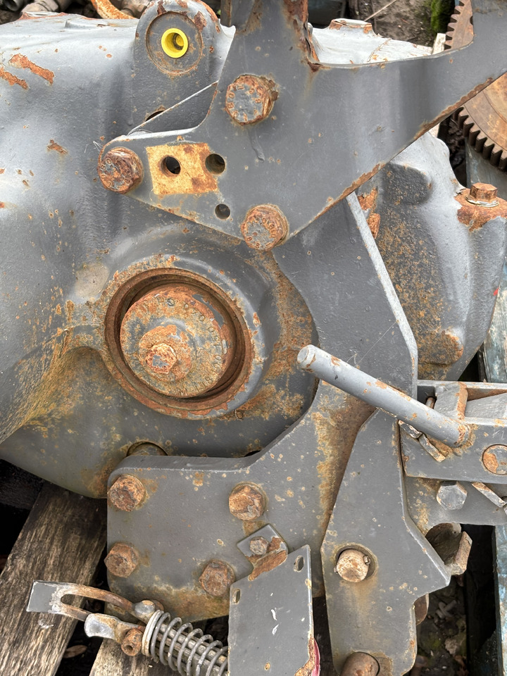 Fendt 509 510 512 Zwolnica Kompletne 380114150010 199110150050 199110150012 198100150050 - Véglehajtás - Mezőgazdasági gépek: 5 kép. Fendt 509 510 512 Zwolnica Kompletne 380114150010 199110150050 199110150012 198100150050 - Véglehajtás - Mezőgazdasági gépek: 5 kép.