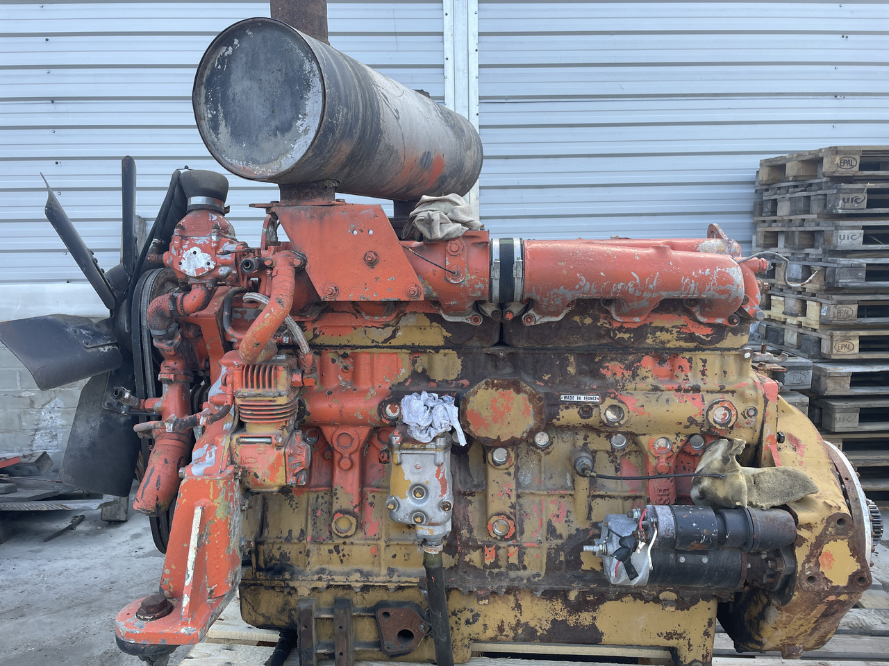 Fiat 8215.02 - silnik na części - Motor: 2 kép. Fiat 8215.02 - silnik na części - Motor: 2 kép.