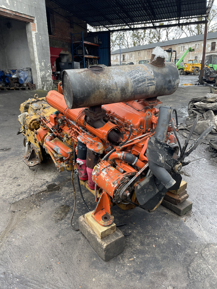 Fiat Agri - silnik 6cyl. kompletny - Motor - Mezőgazdasági gépek: 1 kép. Fiat Agri - silnik 6cyl. kompletny - Motor - Mezőgazdasági gépek: 1 kép.