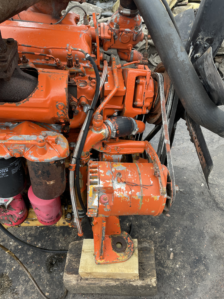 Fiat Agri - silnik 6cyl. kompletny - Motor - Mezőgazdasági gépek: 2 kép. Fiat Agri - silnik 6cyl. kompletny - Motor - Mezőgazdasági gépek: 2 kép.