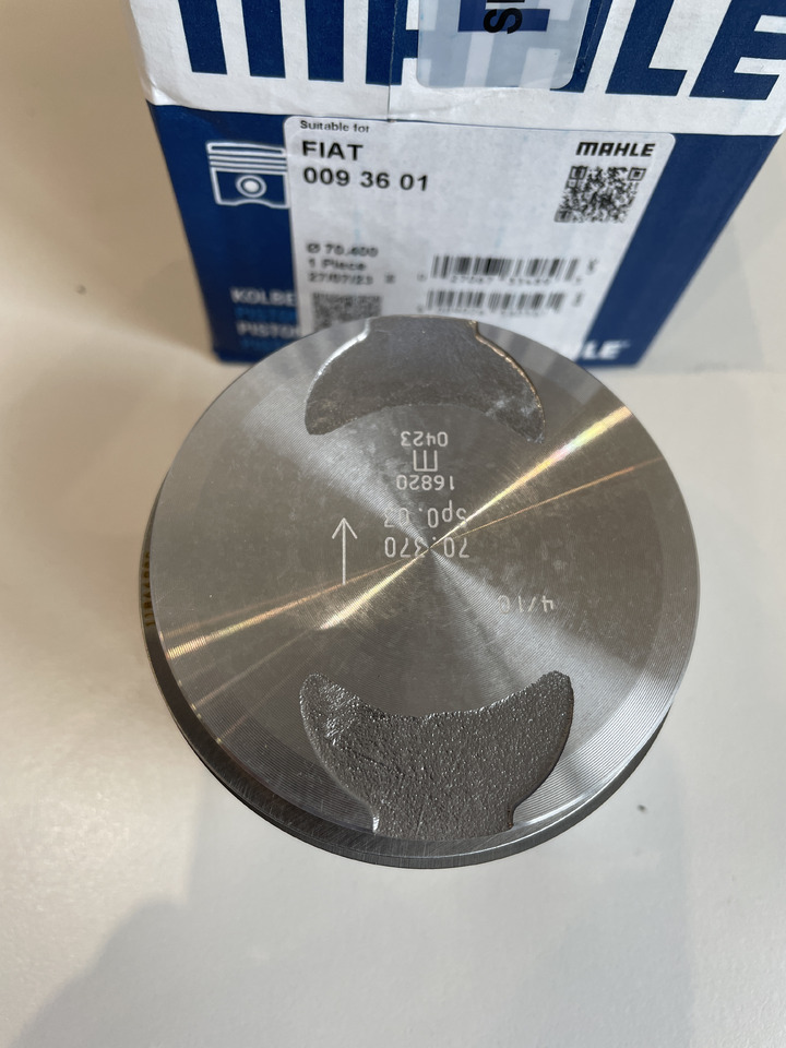 Fiat Seicento Cinquecento Sporting 1,1 - tłok nadwymiar 0,40 Mahle 0093601 - Dugattyú/ Gyűrű/ Persely - Autó: 2 kép. Fiat Seicento Cinquecento Sporting 1,1 - tłok nadwymiar 0,40 Mahle 0093601 - Dugattyú/ Gyűrű/ Persely - Autó: 2 kép.