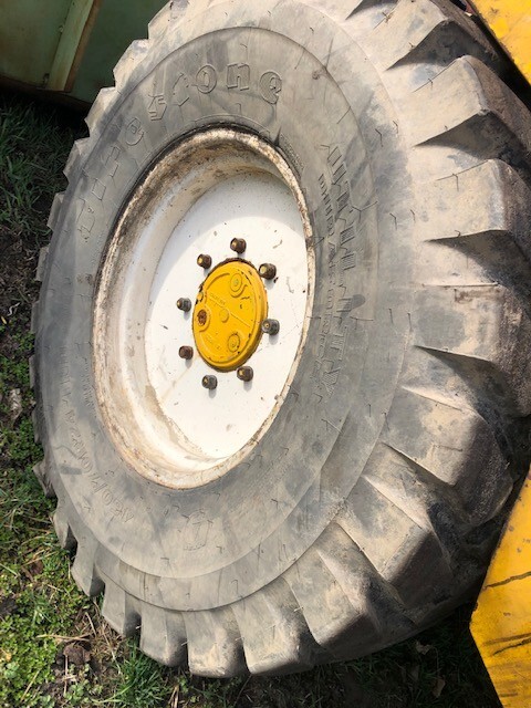Firestone 460/70 R24 IND , Opona budowlana - Gumiabroncs - Építőipari gépek: 2 kép. Firestone 460/70 R24 IND , Opona budowlana - Gumiabroncs - Építőipari gépek: 2 kép.