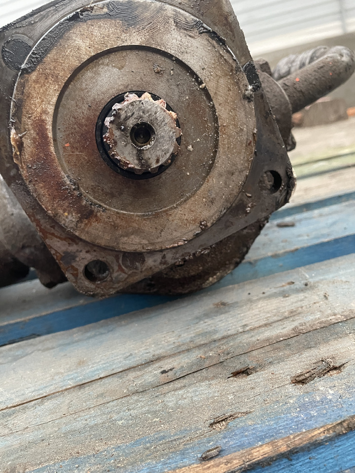 Hamworthy PC558686C1 Volvo Zettelmayer - pompa hydrauliczna - Hidraulikus szivattyú - Mezőgazdasági gépek: 4 kép. Hamworthy PC558686C1 Volvo Zettelmayer - pompa hydrauliczna - Hidraulikus szivattyú - Mezőgazdasági gépek: 4 kép.