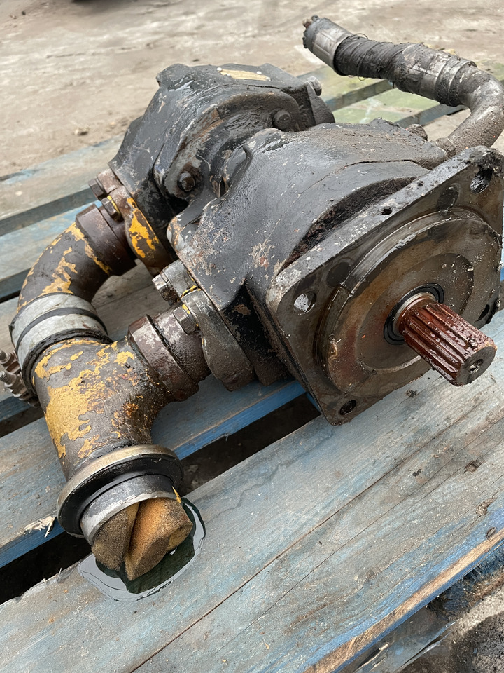 Hamworthy PC558686C1 Volvo Zettelmayer - pompa hydrauliczna - Hidraulikus szivattyú - Mezőgazdasági gépek: 3 kép. Hamworthy PC558686C1 Volvo Zettelmayer - pompa hydrauliczna - Hidraulikus szivattyú - Mezőgazdasági gépek: 3 kép.