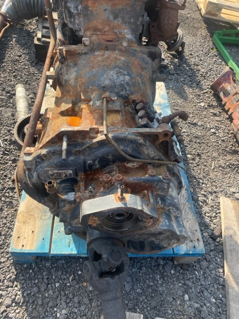 JCB 3cx skrzynia biegów części 442/00290/04/1784 - Sebességváltó - Mezőgazdasági gépek: 3 kép. JCB 3cx skrzynia biegów części 442/00290/04/1784 - Sebességváltó - Mezőgazdasági gépek: 3 kép.