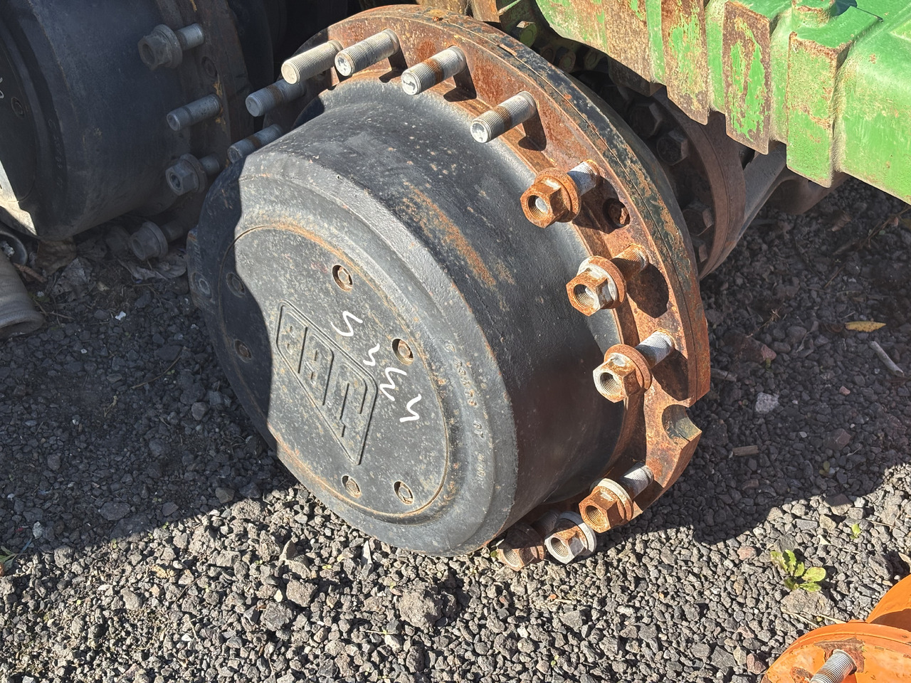 JCB 434S Most Przedni Most Tylni Oś Przednia Oś Tylnia Zwolnica Zwrotnica Obudowa Pochwa CZĘŚCI - Véglehajtás - Mezőgazdasági gépek: 2 kép. JCB 434S Most Przedni Most Tylni Oś Przednia Oś Tylnia Zwolnica Zwrotnica Obudowa Pochwa CZĘŚCI - Véglehajtás - Mezőgazdasági gépek: 2 kép.