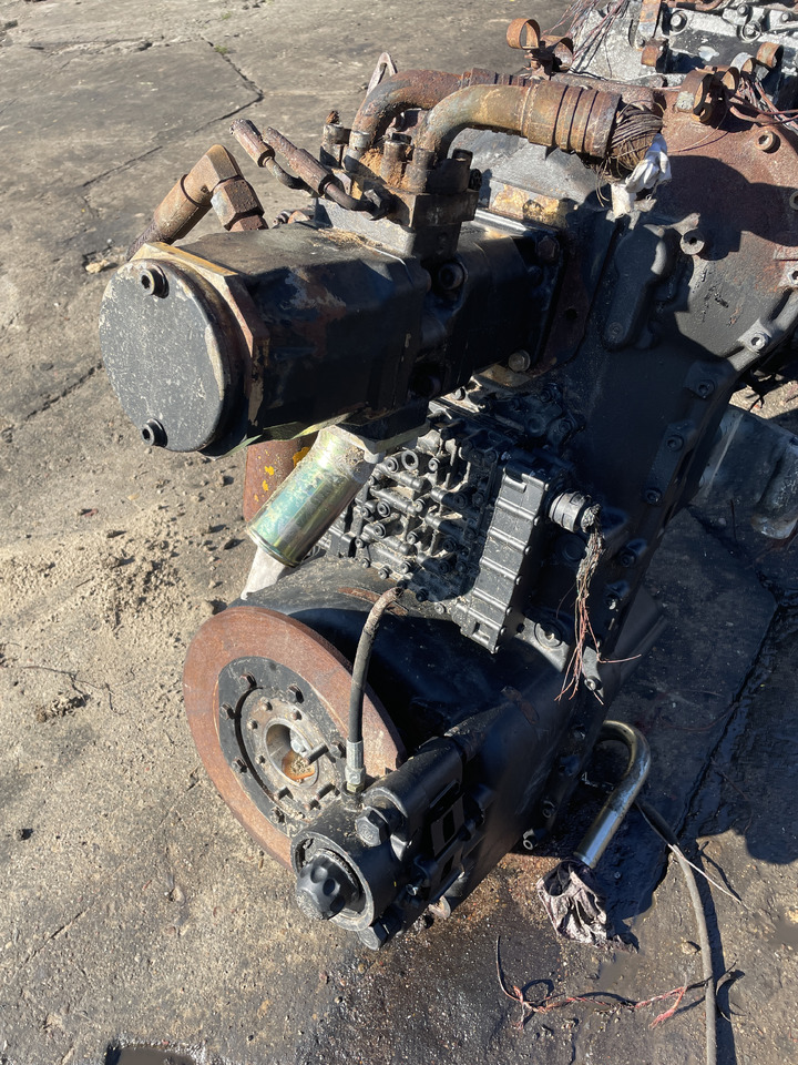 JCB 436 - skrzynia biegów 4WG190 332/S4444 - Sebességváltó - Mezőgazdasági gépek: 2 kép. JCB 436 - skrzynia biegów 4WG190 332/S4444 - Sebességváltó - Mezőgazdasági gépek: 2 kép.