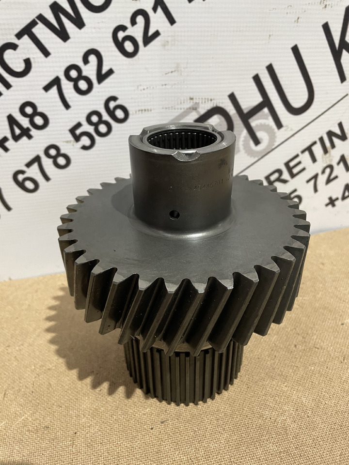 JCB Fastrac - skrzynia biegów - koło zębate 454/45701 - Sebességváltó - Mezőgazdasági gépek: 2 kép. JCB Fastrac - skrzynia biegów - koło zębate 454/45701 - Sebességváltó - Mezőgazdasági gépek: 2 kép.