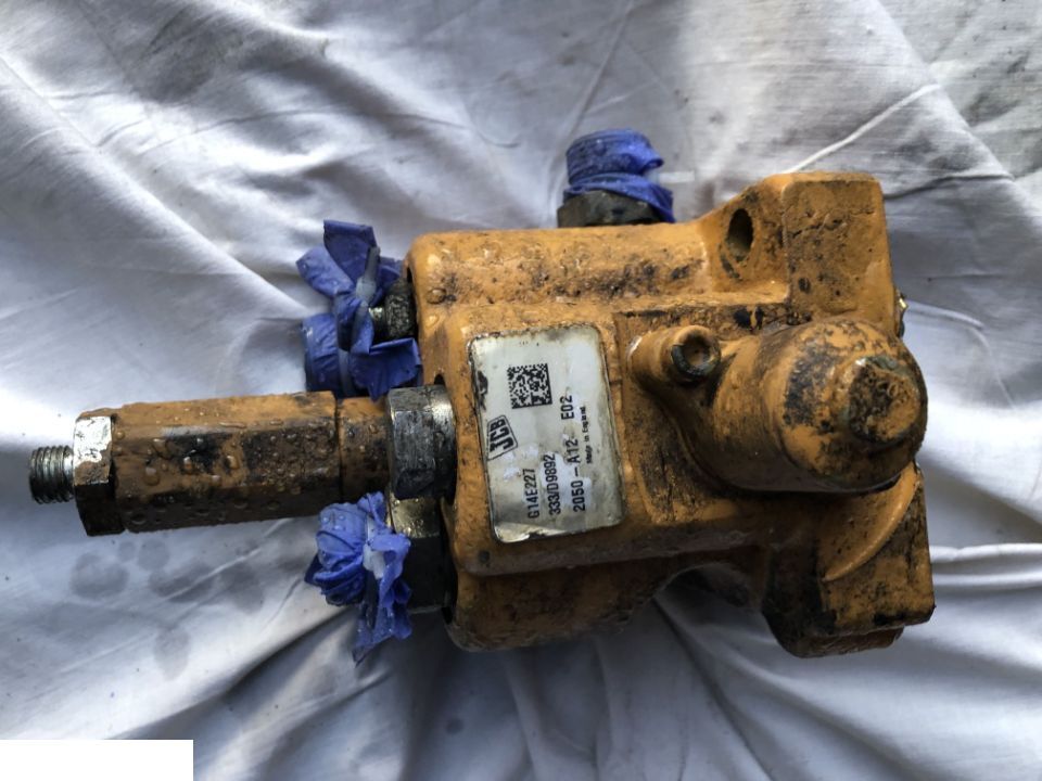 Jcb 3CX 4CX Rozdzielacze - Hidraulikus szelep - Kotrórakodó: 3 kép. Jcb 3CX 4CX Rozdzielacze - Hidraulikus szelep - Kotrórakodó: 3 kép.