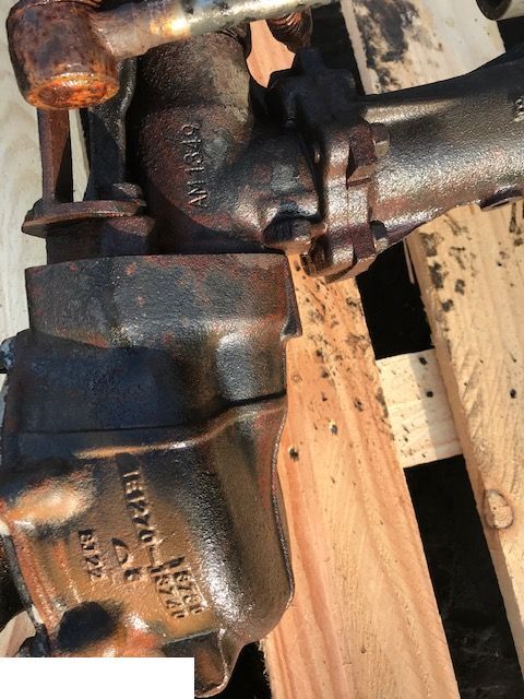 John Deere 2720 CZĘŚCI - Most Przedni Części - Első tengely - Mezőgazdasági gépek: 1 kép. John Deere 2720 CZĘŚCI - Most Przedni Części - Első tengely - Mezőgazdasági gépek: 1 kép.