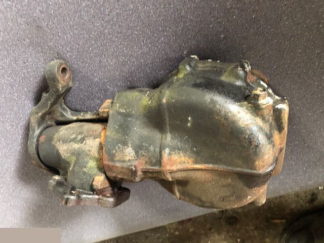 John Deere 4010 - Most Przedni - Első tengely - Mezőgazdasági gépek: 2 kép. John Deere 4010 - Most Przedni - Első tengely - Mezőgazdasági gépek: 2 kép.