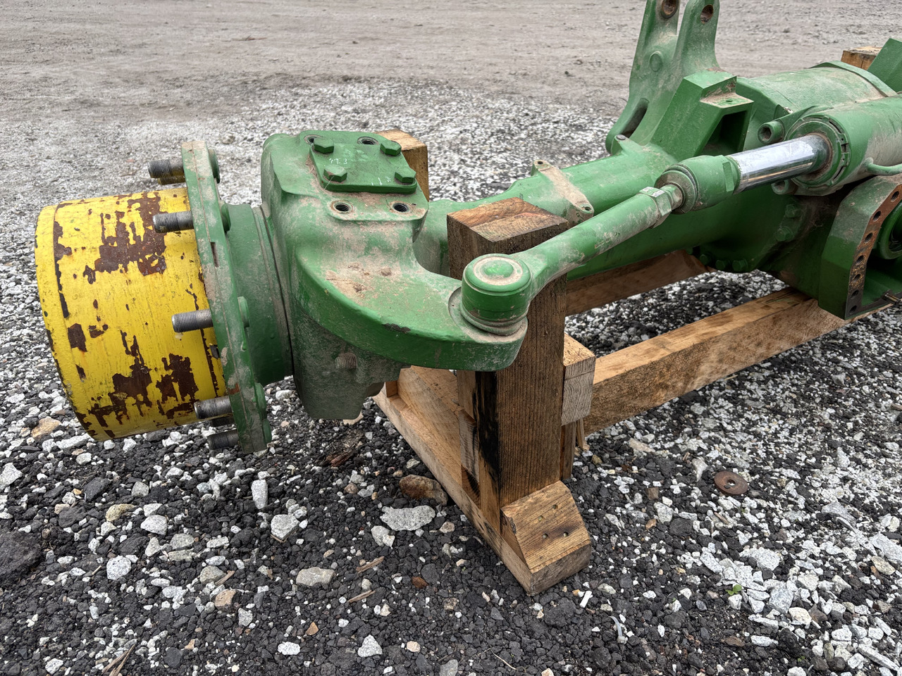 John Deere 6175 6195 6215 6R 175 195 215 Obudowa Zwrotnicy L216965 - Csonkállvány - Mezőgazdasági gépek: 1 kép. John Deere 6175 6195 6215 6R 175 195 215 Obudowa Zwrotnicy L216965 - Csonkállvány - Mezőgazdasági gépek: 1 kép.