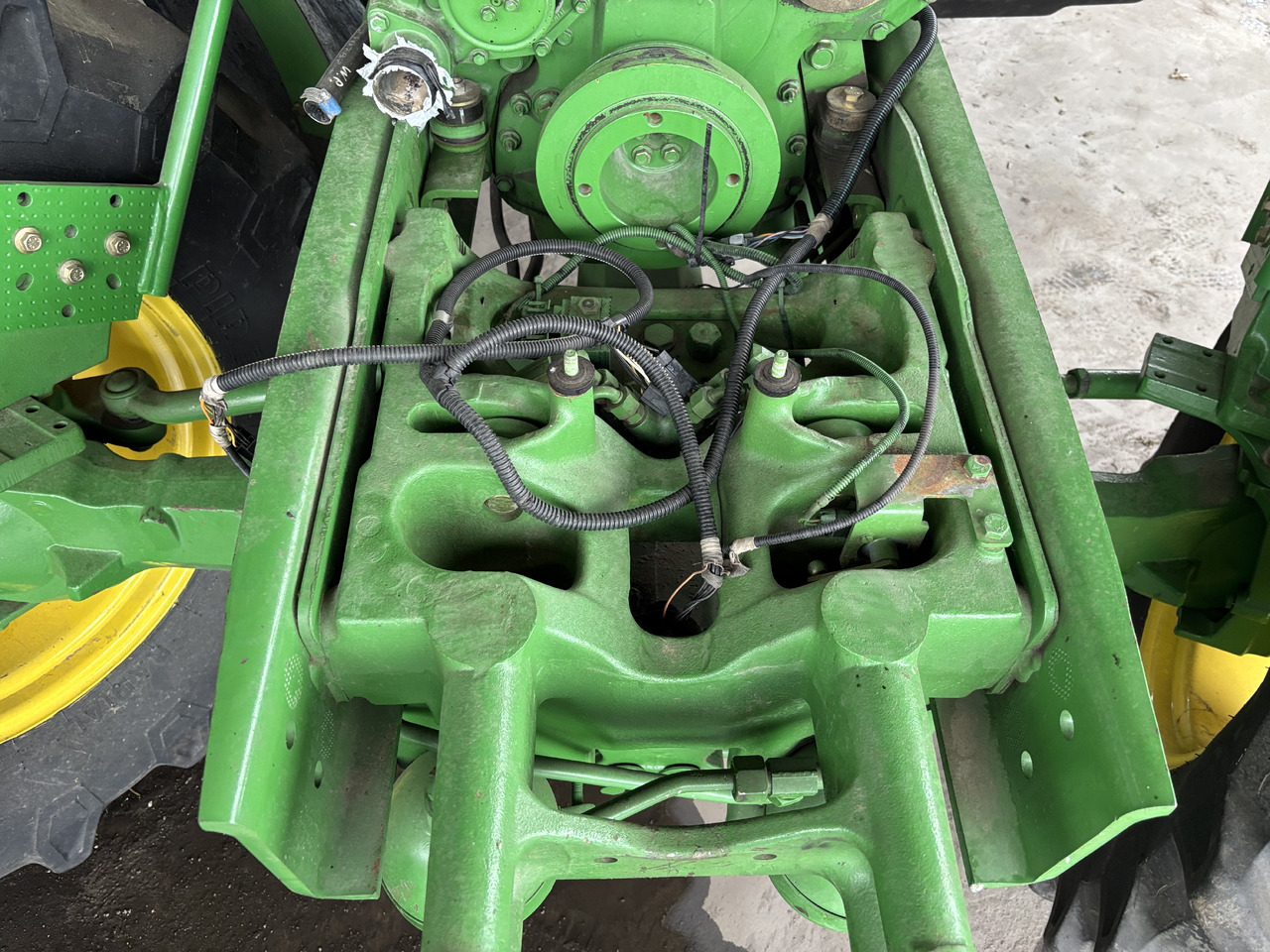 John Deere 6510, 6610 Rama główna AL119611 AL113072 - Keret/ Alváz - Mezőgazdasági gépek: 3 kép. John Deere 6510, 6610 Rama główna AL119611 AL113072 - Keret/ Alváz - Mezőgazdasági gépek: 3 kép.