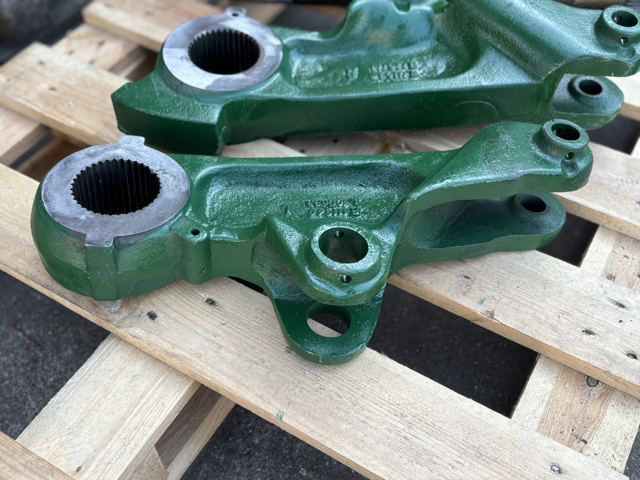 John Deere 6800 6900 7000 Wałek + ramiona podnośnika komplet R126713 L100694 - Reakciórúd - Mezőgazdasági gépek: 5 kép. John Deere 6800 6900 7000 Wałek + ramiona podnośnika komplet R126713 L100694 - Reakciórúd - Mezőgazdasági gépek: 5 kép.