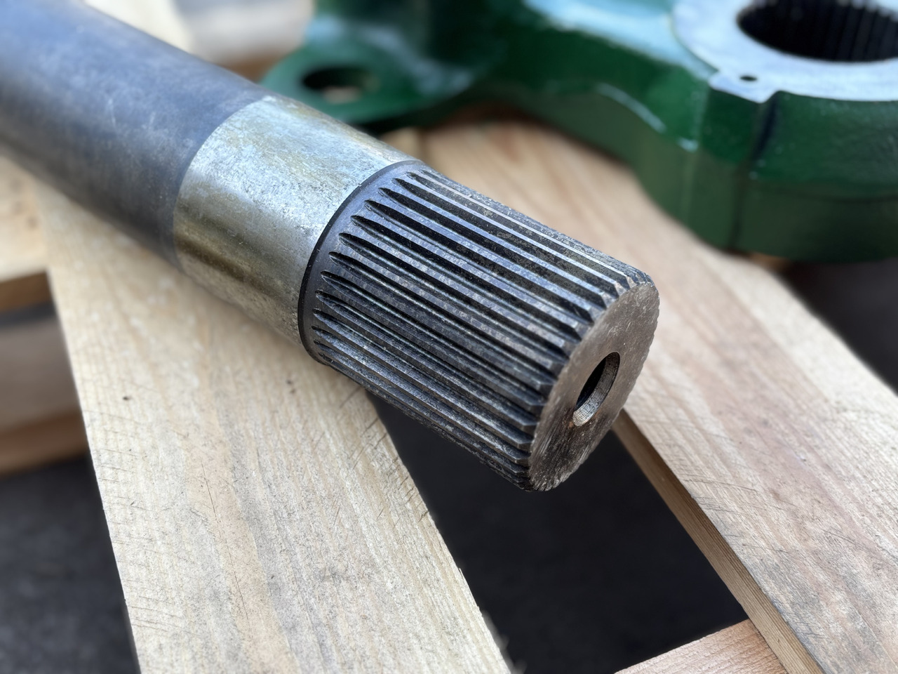 John Deere 6800 6900 7000 Wałek + ramiona podnośnika komplet R126713 L100694 - Reakciórúd - Mezőgazdasági gépek: 2 kép. John Deere 6800 6900 7000 Wałek + ramiona podnośnika komplet R126713 L100694 - Reakciórúd - Mezőgazdasági gépek: 2 kép.