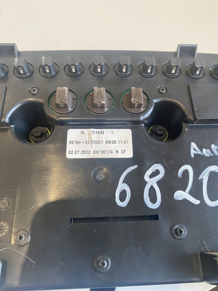 John Deere 6820S 6120 6220 6320 Autopower - zegary licznik deska - Műszerfal - Építőipari gépek: 4 kép. John Deere 6820S 6120 6220 6320 Autopower - zegary licznik deska - Műszerfal - Építőipari gépek: 4 kép.