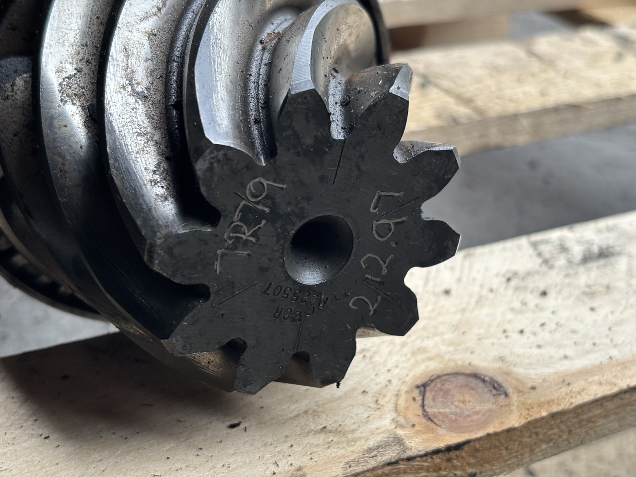 John Deere 7530 6170 6210 Mechanizm Różnicowy Atak RE565816 RE325246 R225505 R225507 - Differenciálmű - Mezőgazdasági gépek: 1 kép. John Deere 7530 6170 6210 Mechanizm Różnicowy Atak RE565816 RE325246 R225505 R225507 - Differenciálmű - Mezőgazdasági gépek: 1 kép.