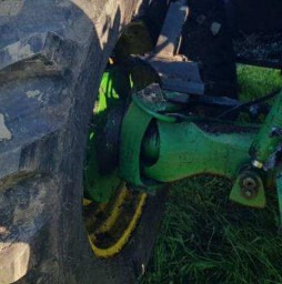 John Deere 7830 Przegub Przedniego Napędu Prawy Lewy R155627 R155628 - Féltengely - Mezőgazdasági gépek: 2 kép. John Deere 7830 Przegub Przedniego Napędu Prawy Lewy R155627 R155628 - Féltengely - Mezőgazdasági gépek: 2 kép.