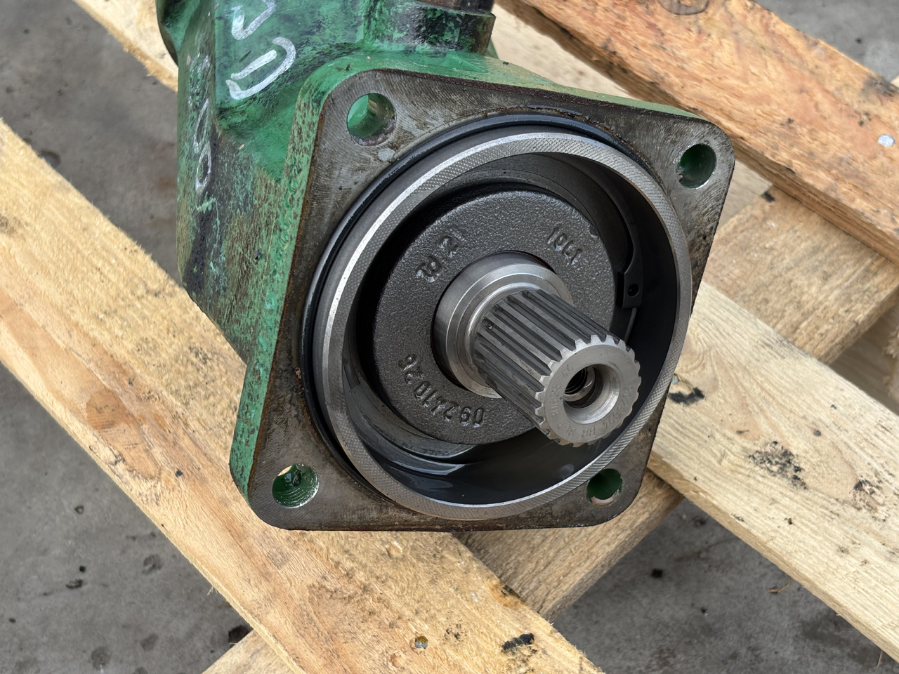 John Deere 8600 Silnik Hydrauliczny - Hidraulikus motor - Mezőgazdasági gépek: 3 kép. John Deere 8600 Silnik Hydrauliczny - Hidraulikus motor - Mezőgazdasági gépek: 3 kép.
