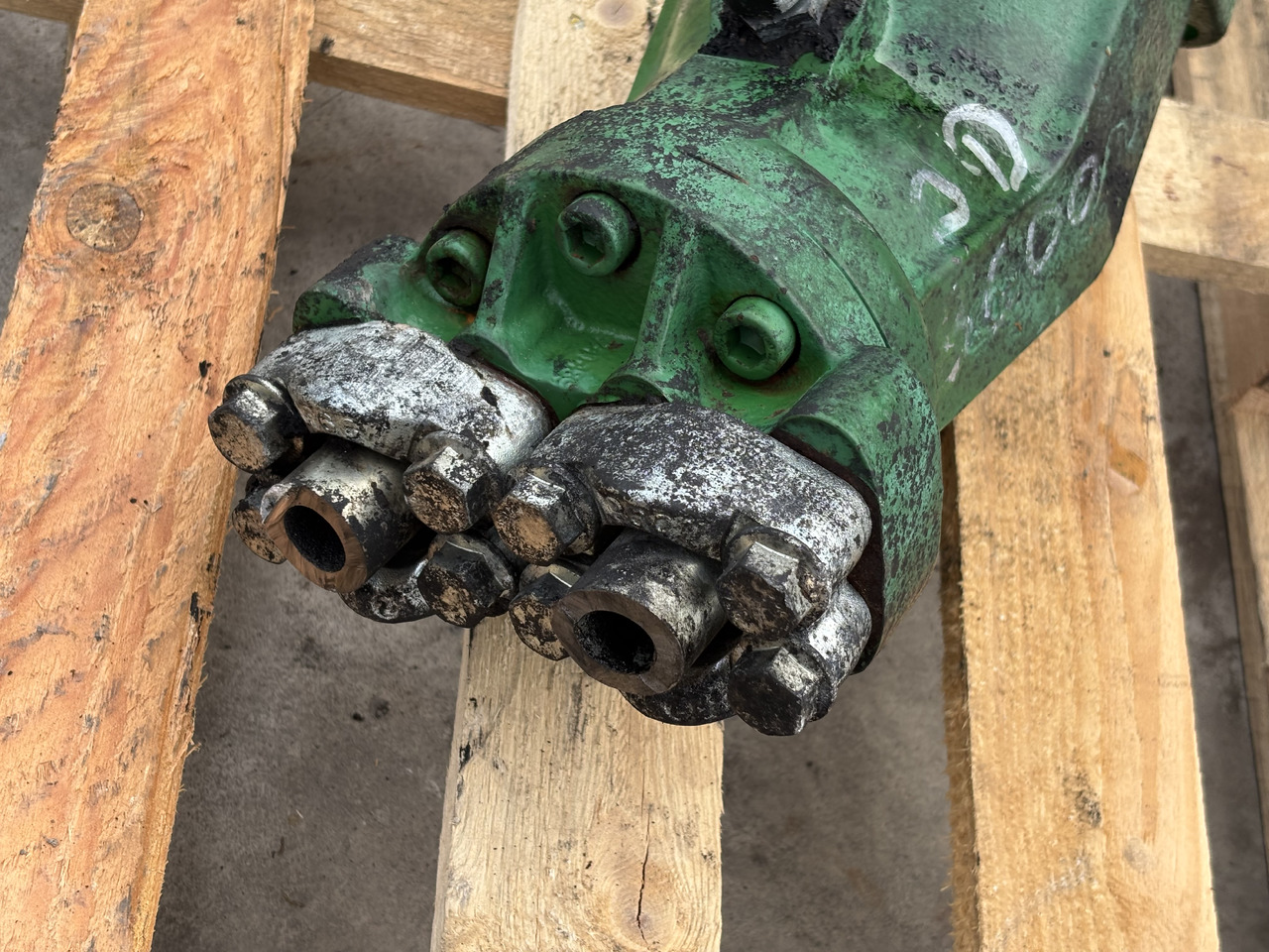 John Deere 8600 Silnik Hydrauliczny - Hidraulikus motor - Mezőgazdasági gépek: 2 kép. John Deere 8600 Silnik Hydrauliczny - Hidraulikus motor - Mezőgazdasági gépek: 2 kép.