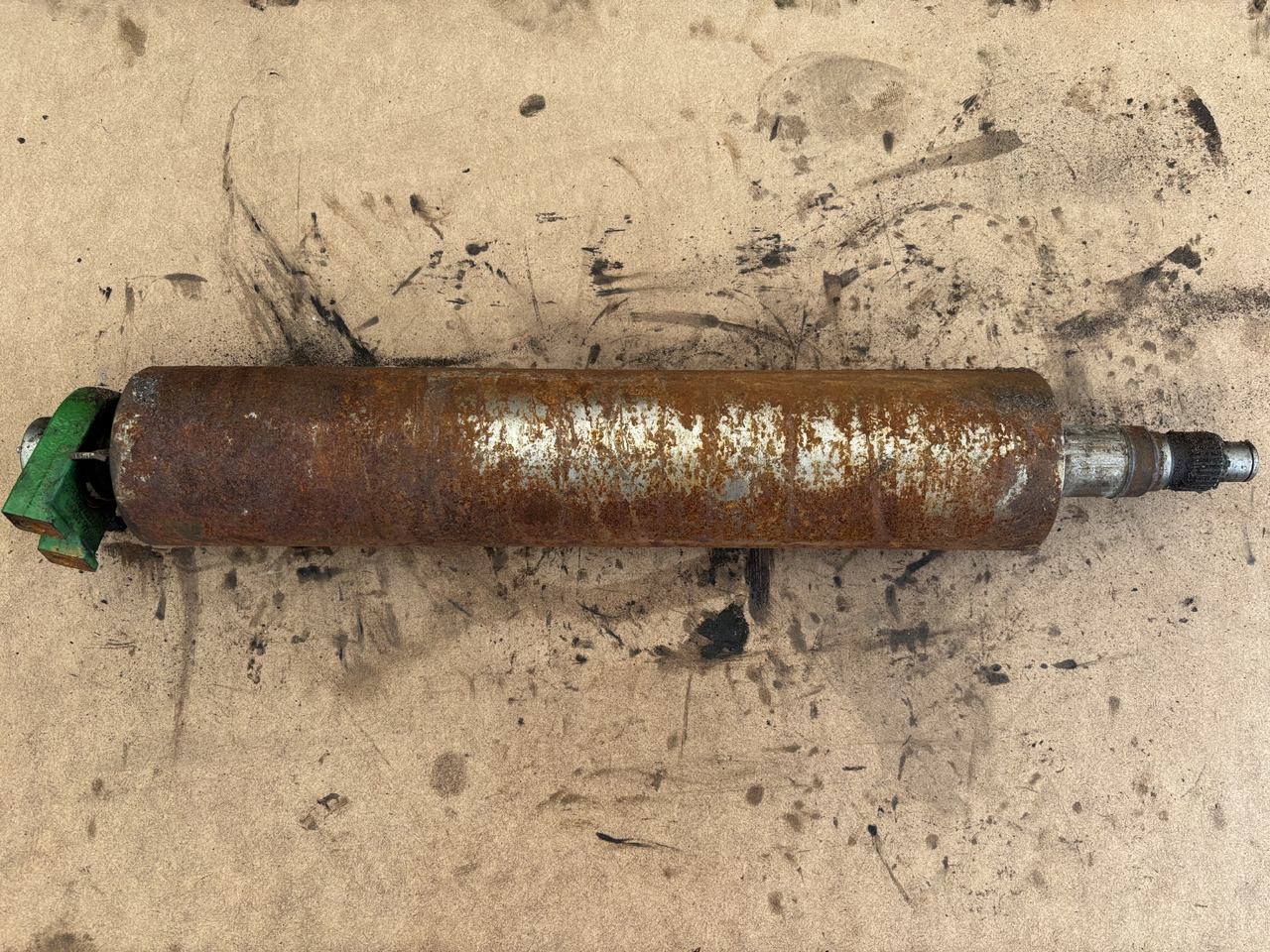 John Deere 8600 Walec Gładki Obudowa Łożyska AXE14946 HXE100665 - Járószerkezet alkatrészek - Mezőgazdasági gépek: 2 kép. John Deere 8600 Walec Gładki Obudowa Łożyska AXE14946 HXE100665 - Járószerkezet alkatrészek - Mezőgazdasági gépek: 2 kép.