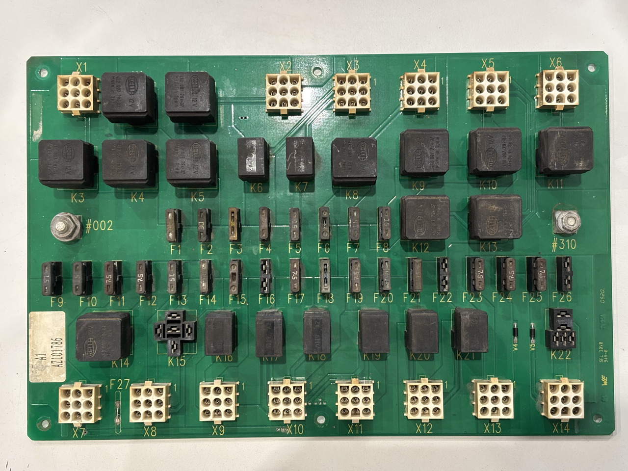 John Deere AZ101786 Płyta Elektroniczna Elektryczna Sterująca Bezpieczniki Przekaźniki - ECU - Mezőgazdasági gépek: 1 kép. John Deere AZ101786 Płyta Elektroniczna Elektryczna Sterująca Bezpieczniki Przekaźniki - ECU - Mezőgazdasági gépek: 1 kép.