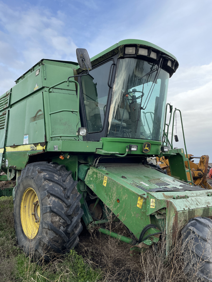 John Deere CTS - podajnik poziomy - drzwi AH130202 - Ajtó és alkatrészek - Mezőgazdasági gépek: 2 kép. John Deere CTS - podajnik poziomy - drzwi AH130202 - Ajtó és alkatrészek - Mezőgazdasági gépek: 2 kép.