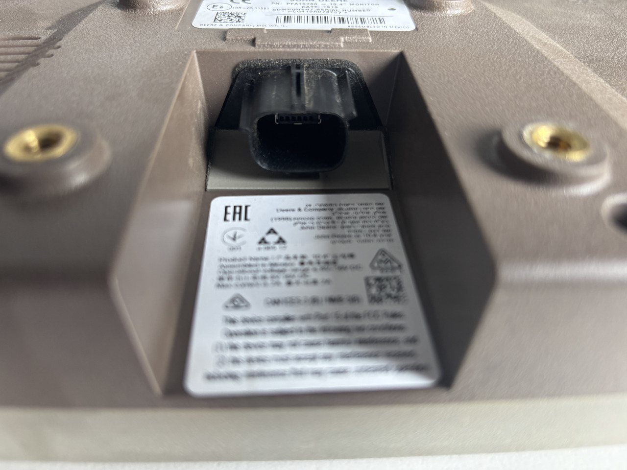 John Deere - monitor terminal 10,4" PFA10760 - Fülke és belső tér - Mezőgazdasági gépek: 2 kép. John Deere - monitor terminal 10,4" PFA10760 - Fülke és belső tér - Mezőgazdasági gépek: 2 kép.