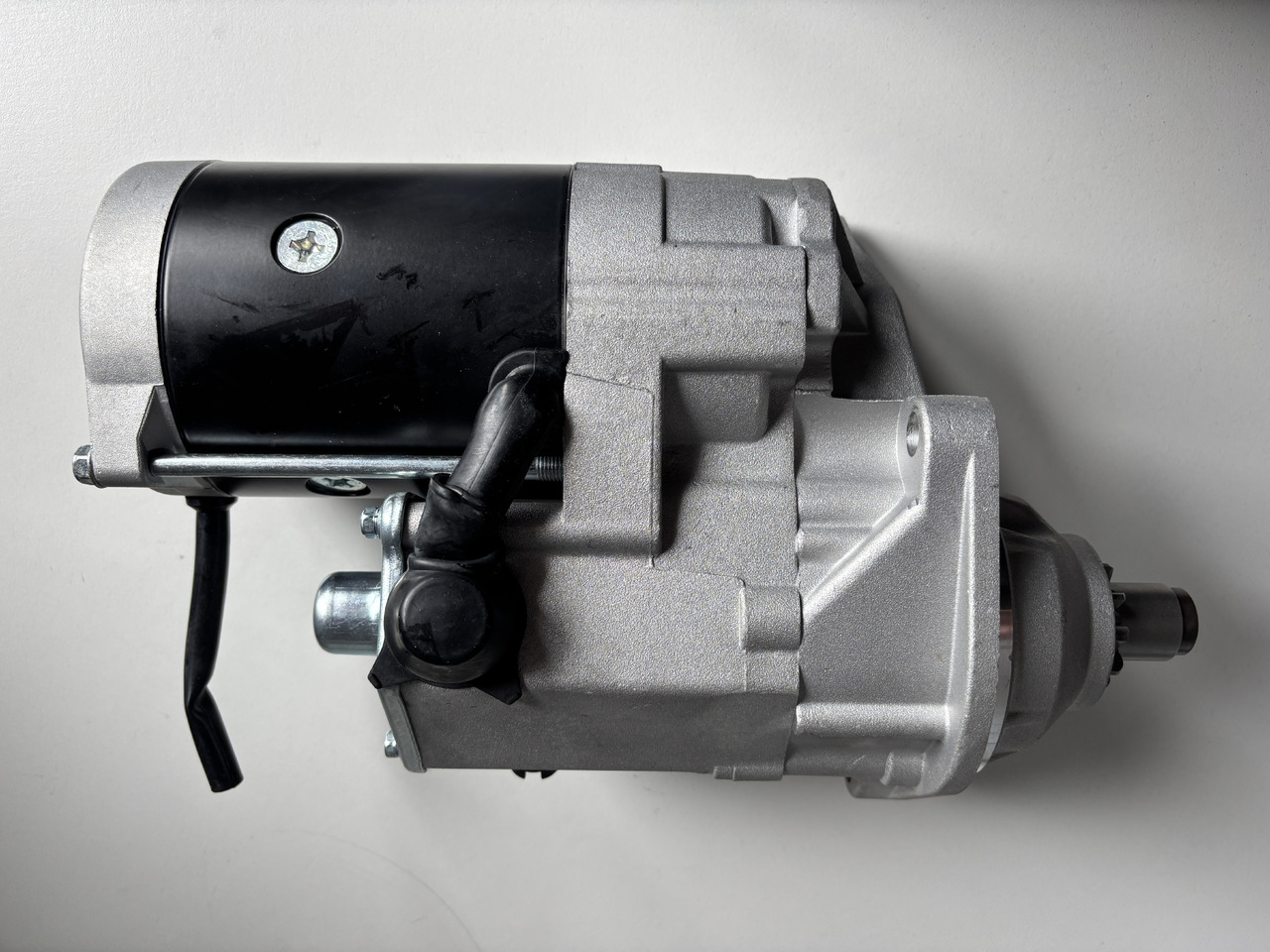 John Deere - wiele modeli - nowy rozrusznik 24V 11z. 7,5kW RE70961 - Indítómotor: 4 kép. John Deere - wiele modeli - nowy rozrusznik 24V 11z. 7,5kW RE70961 - Indítómotor: 4 kép.