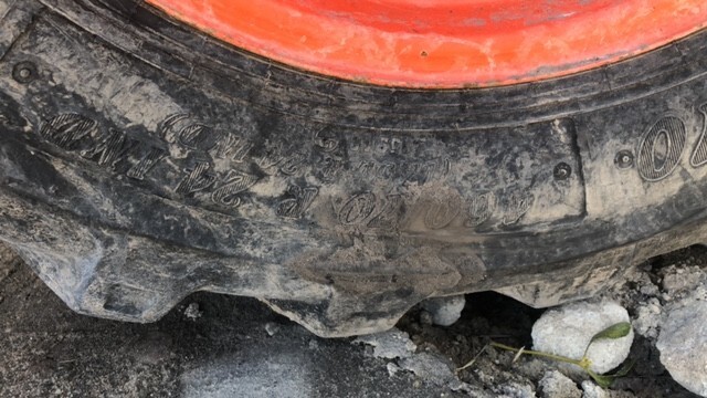 Koła felgi Bobcat massey ferguson 15x24 , 460/70 r24 - Komplett kerék - Mezőgazdasági gépek: 2 kép. Koła felgi Bobcat massey ferguson 15x24 , 460/70 r24 - Komplett kerék - Mezőgazdasági gépek: 2 kép.