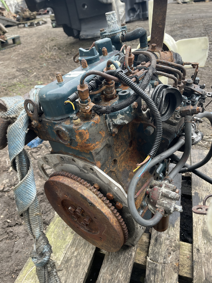 Kubota D722 - silniki kompletne - Motor - Mezőgazdasági gépek: 4 kép. Kubota D722 - silniki kompletne - Motor - Mezőgazdasági gépek: 4 kép.