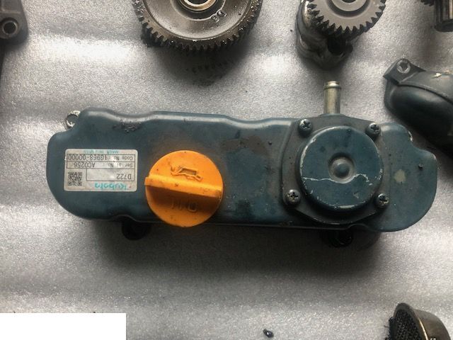 Kubota d722 - Pokrywa Zaworowa - Motor és alkatrészek - Mezőgazdasági gépek: 1 kép. Kubota d722 - Pokrywa Zaworowa - Motor és alkatrészek - Mezőgazdasági gépek: 1 kép.