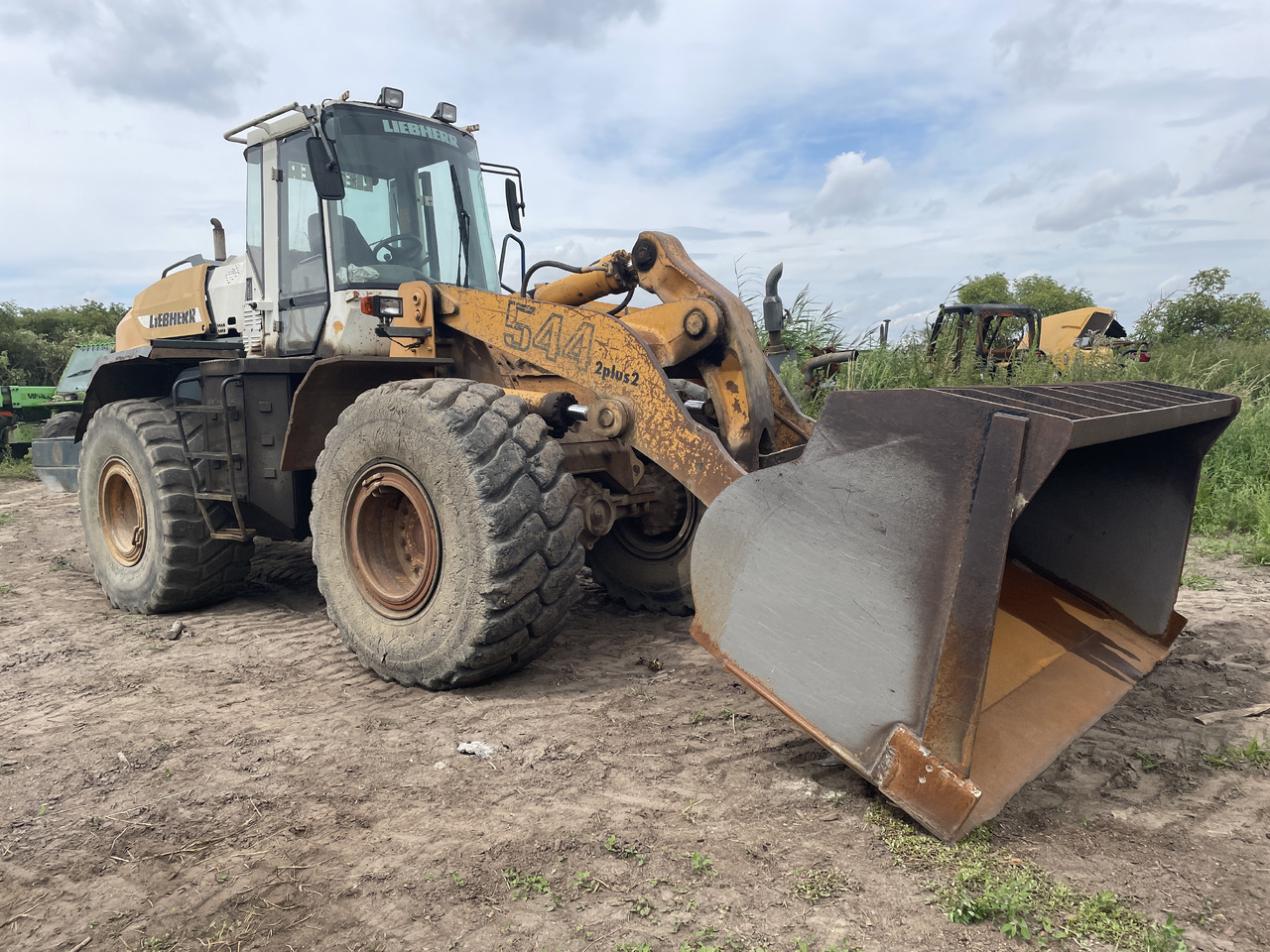Liebherr L544 - na części - most kabina skrzynia biegów silnik - Sebességváltó - Mezőgazdasági gépek: 2 kép. Liebherr L544 - na części - most kabina skrzynia biegów silnik - Sebességváltó - Mezőgazdasági gépek: 2 kép.