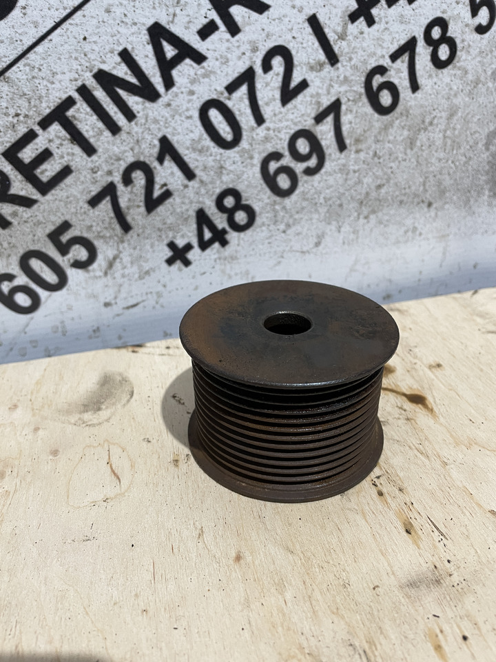MAN Fendt 930 - koło pasowe rolka alternatora F920901010020 - Generátor - Mezőgazdasági gépek: 1 kép. MAN Fendt 930 - koło pasowe rolka alternatora F920901010020 - Generátor - Mezőgazdasági gépek: 1 kép.