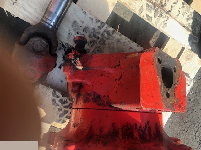 Manitou 524 - Zwolnica - Véglehajtás - Építőipari gépek: 2 kép. Manitou 524 - Zwolnica - Véglehajtás - Építőipari gépek: 2 kép.