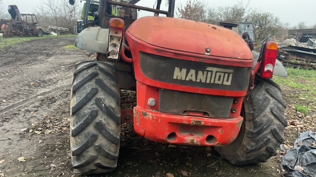 Manitou 526 zwolnica zwrotnica części - Csonkállvány - Mezőgazdasági gépek: 3 kép. Manitou 526 zwolnica zwrotnica części - Csonkállvány - Mezőgazdasági gépek: 3 kép.