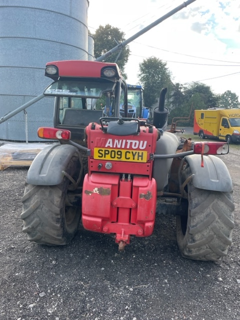 Manitou 634-120 LSU zwolnica zwrotnica skrzynia biegów koła kabina części - Csonkállvány - Mezőgazdasági gépek: 1 kép. Manitou 634-120 LSU zwolnica zwrotnica skrzynia biegów koła kabina części - Csonkállvány - Mezőgazdasági gépek: 1 kép.