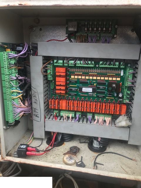 Manitou ATJ - Płyta Głowna - Elektromos rendszer - Emelő: 2 kép. Manitou ATJ - Płyta Głowna - Elektromos rendszer - Emelő: 2 kép.