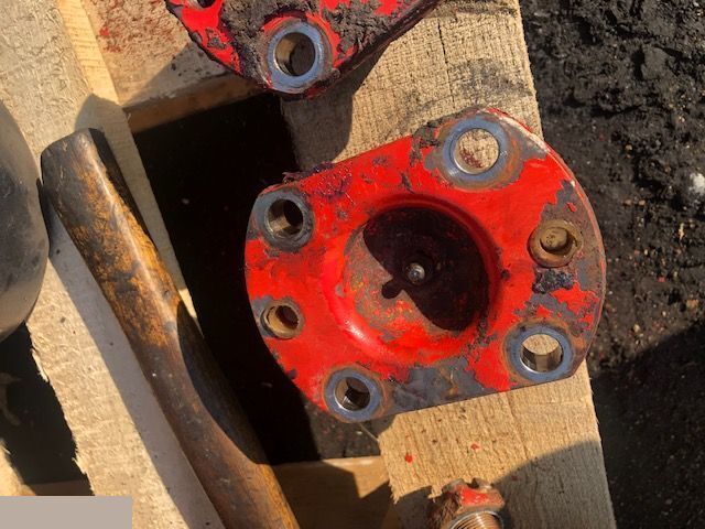 Manitou Clark Hurth - Sworznie Do Zwrotnic Łoźyska - Csonkállvány - Mezőgazdasági gépek: 2 kép. Manitou Clark Hurth - Sworznie Do Zwrotnic Łoźyska - Csonkállvány - Mezőgazdasági gépek: 2 kép.